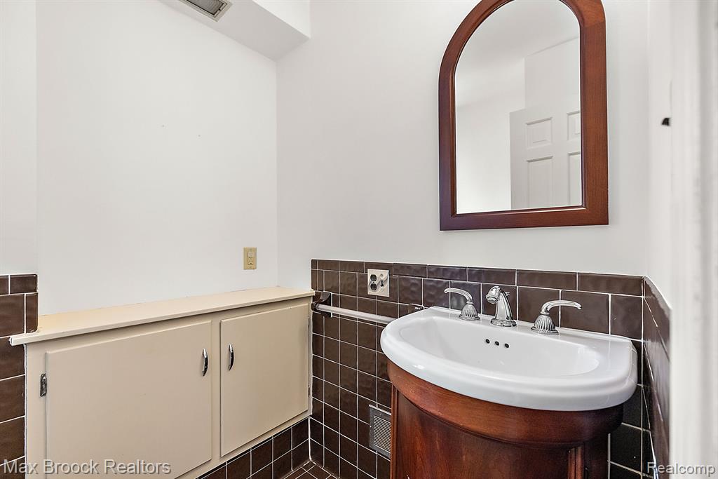 783 WOODDALE Road, Bloomfield Hills, MI 48301 — Photo 8