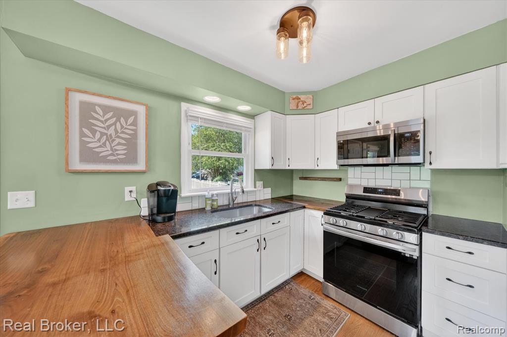6551 Duffield Street, West Bloomfield, MI 48324 — Photo 9