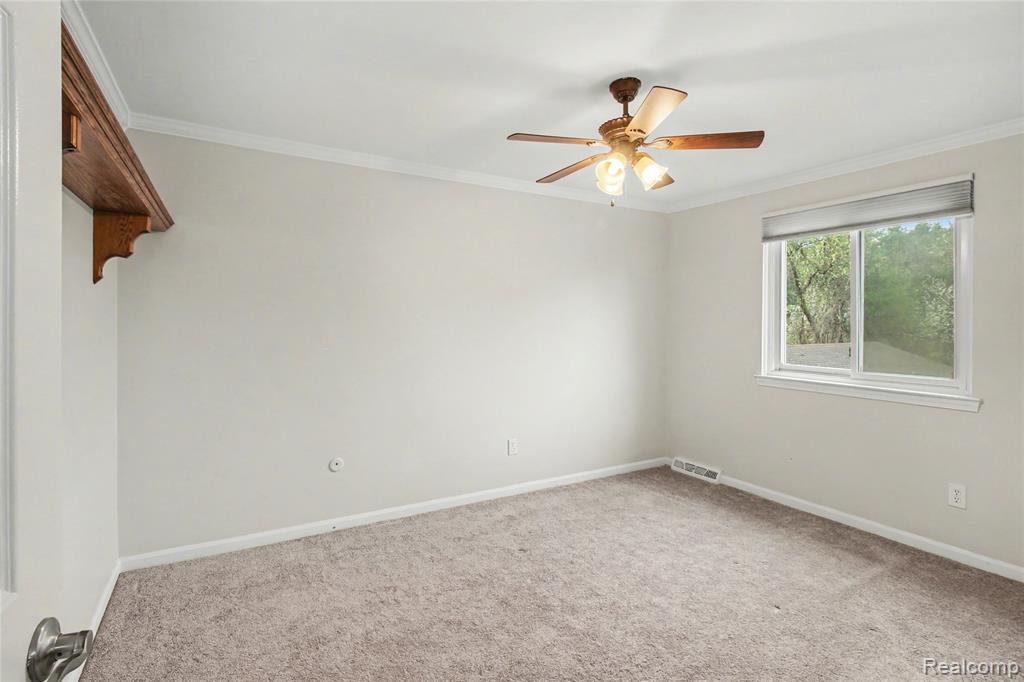 920 Meadowlark Lane, Howell, MI 48843 — Photo 12