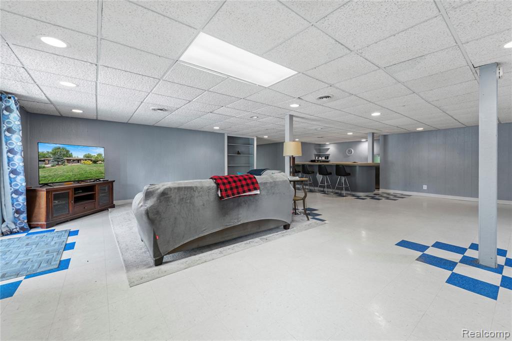 9662 Waterway Drive, Grosse Ile, MI 48138 — Photo 32