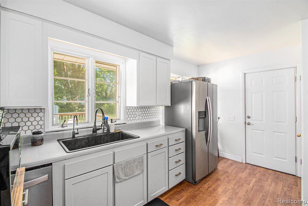437 E Main Street, Vernon, MI 48476 — Photo 9