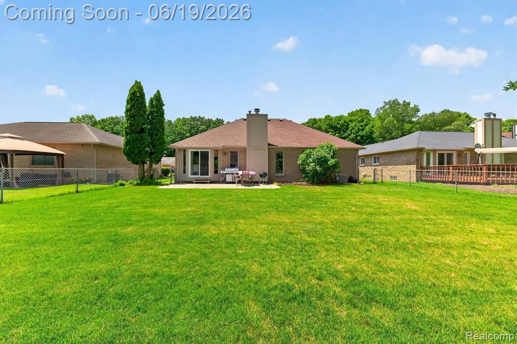 46362 Springhill Drive, Utica, MI 48317 — Photo 43
