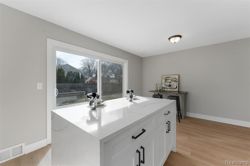 4824 Hyde Park Drive, Troy, MI 48085 — Photo 4