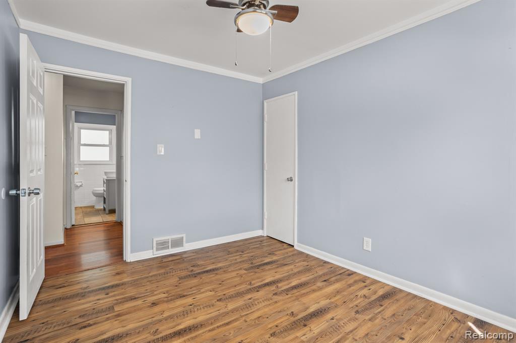9950 HENRY RUFF Road, Livonia, MI 48150 — Photo 18