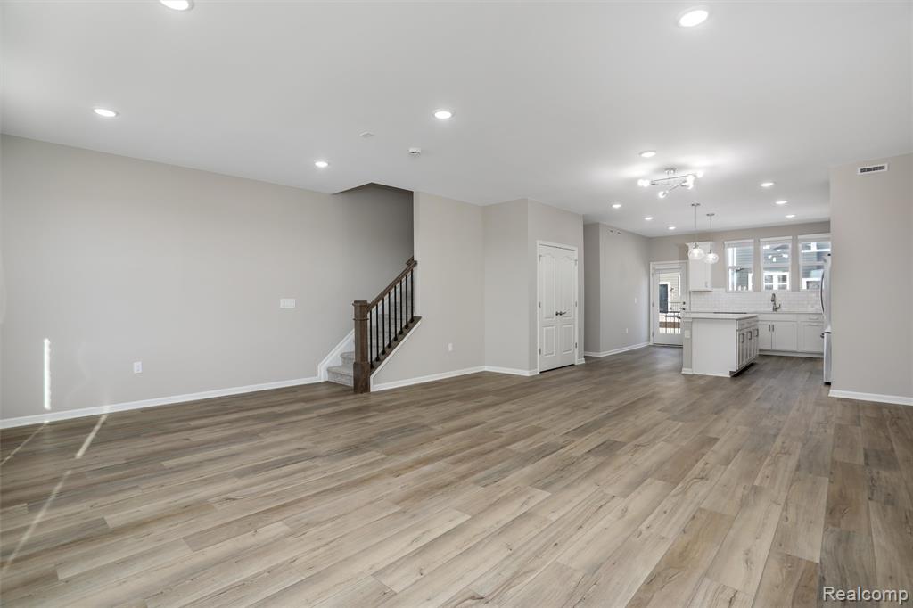 43173 Atwood Ave, Novi, MI — Photo 18