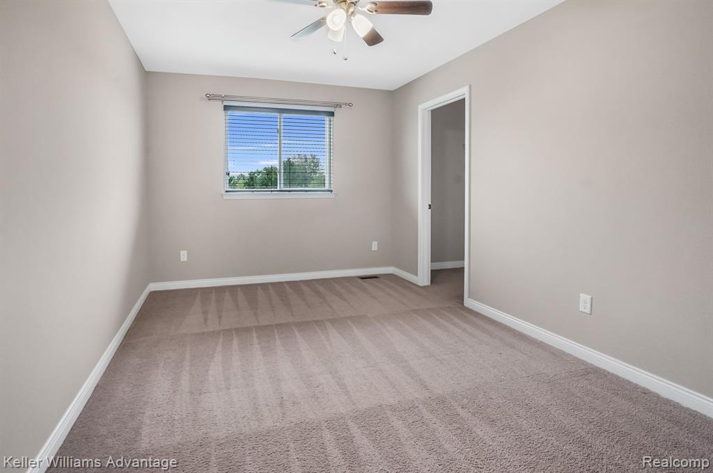 54933 BRENTWOOD Drive, South Lyon, MI 48178 — Photo 23