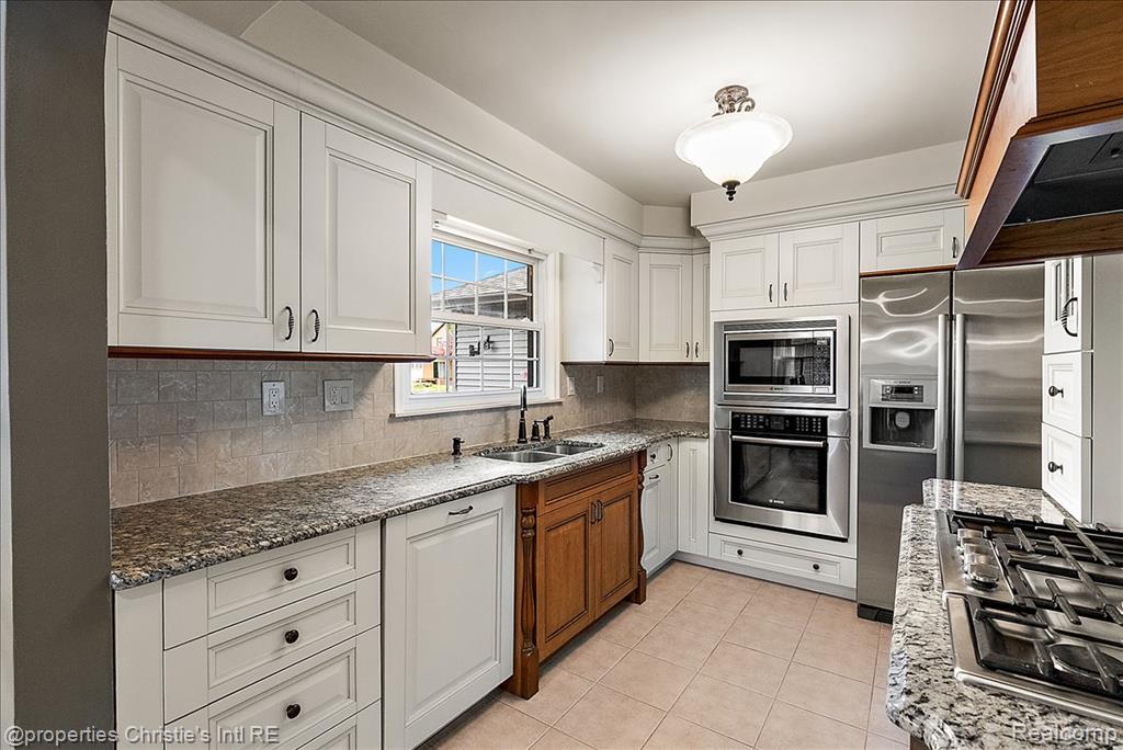 37912 Pointe Rosa Street, Harrison Township, MI — Photo 28