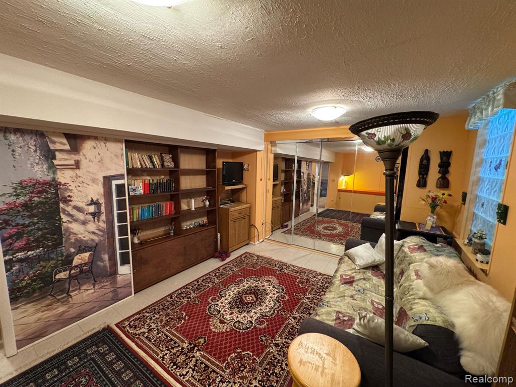 5377 Breeze Hill Place, Troy, MI 48098 — Photo 38