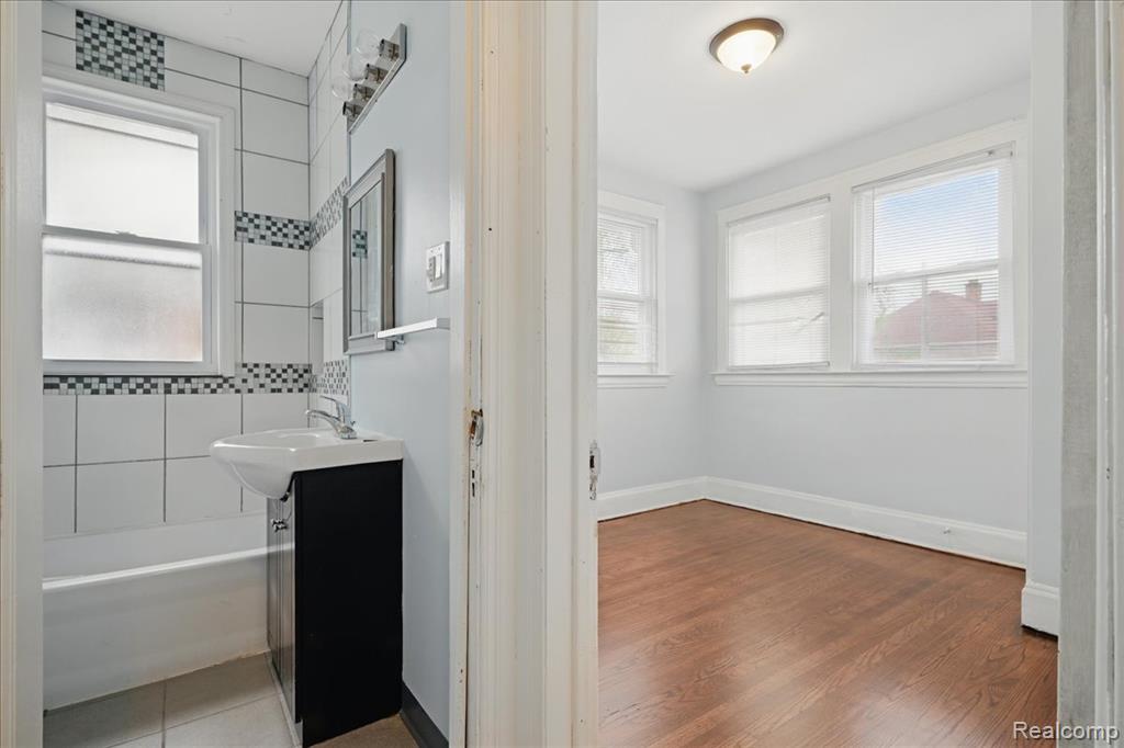 4200 W Buena Vista Street, Detroit, MI 48238 — Photo 28