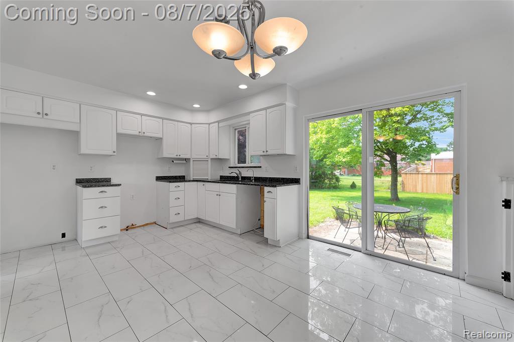 43403 Vivian Drive, Sterling Heights, MI 48313 — Photo 15