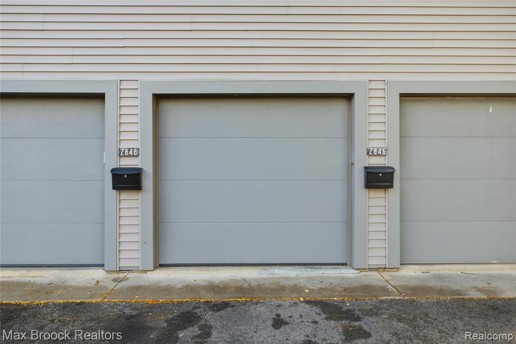 2846 Bombridge Court, Ann Arbor, MI 48104 — Photo 35
