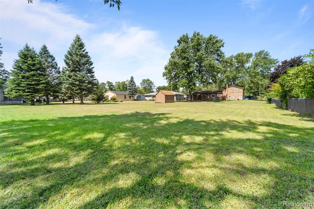 4607 Meigs Avenue, Waterford, MI 48329 — Photo 27