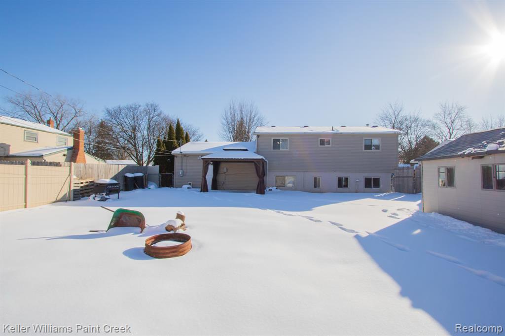 8453 Smethwick Road, Sterling Heights, MI 48312 — Photo 19