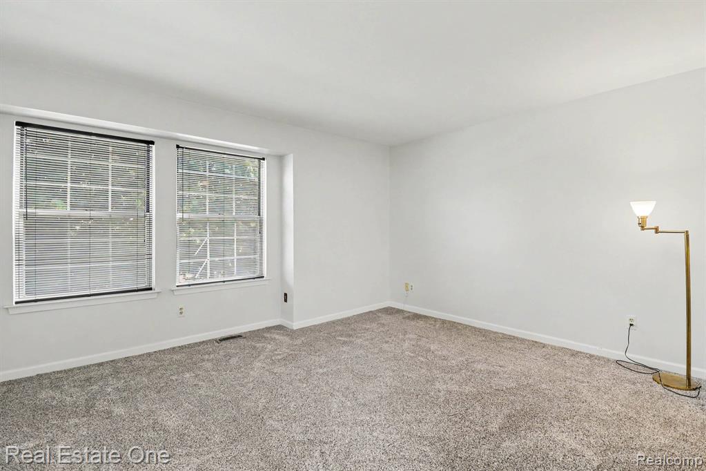 6617 Chimney Sweep, West Bloomfield, MI — Photo 18
