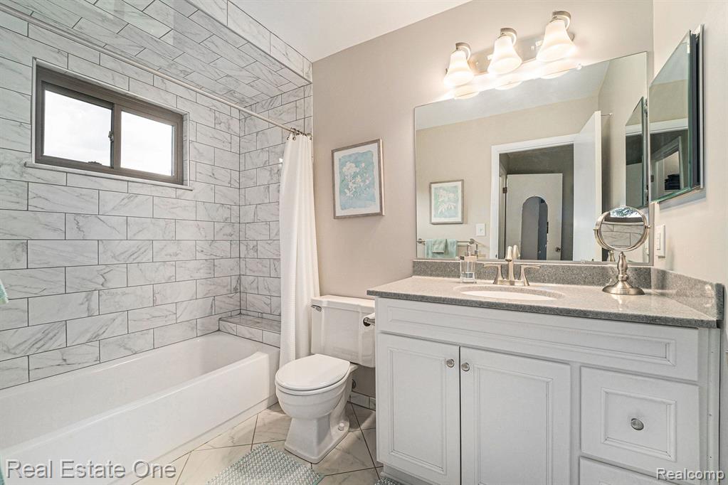 772 RANDALL Drive, Troy, MI 48085 — Photo 24