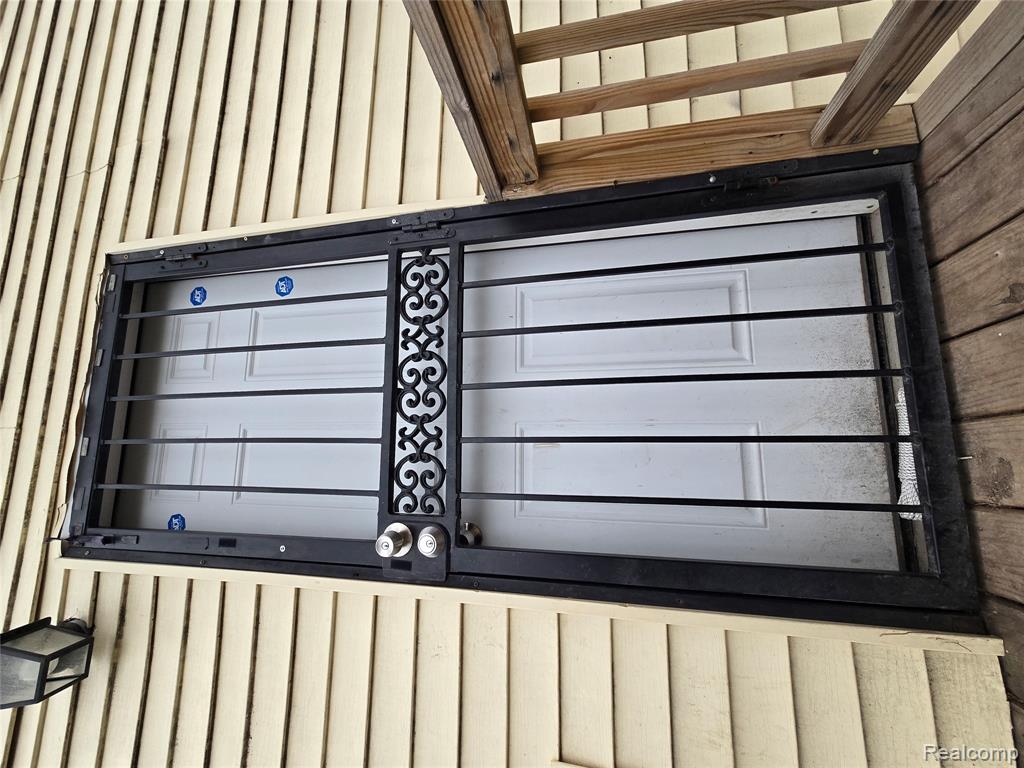 8976 McClellan Street, Detroit, MI 48213 — Photo 12