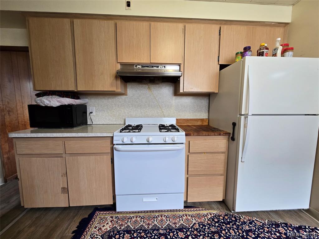 11351 MCDOUGALL Street, Hamtramck, MI 48212 — Photo 12