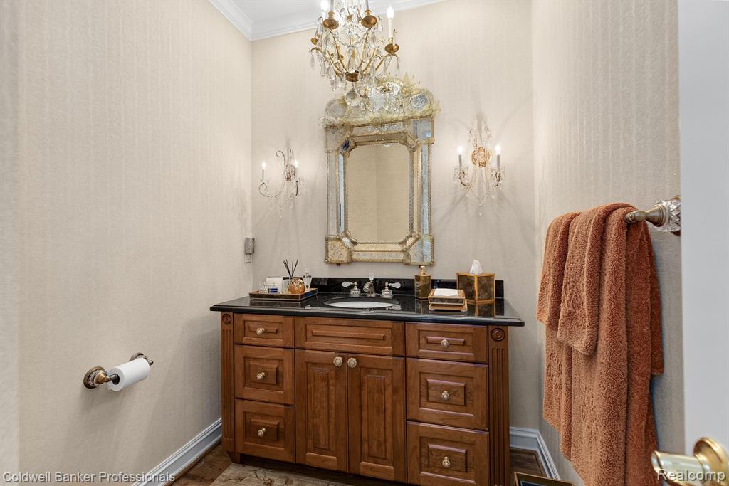 5040 OAKBROOKE Drive, West Bloomfield, MI 48323 — Photo 11