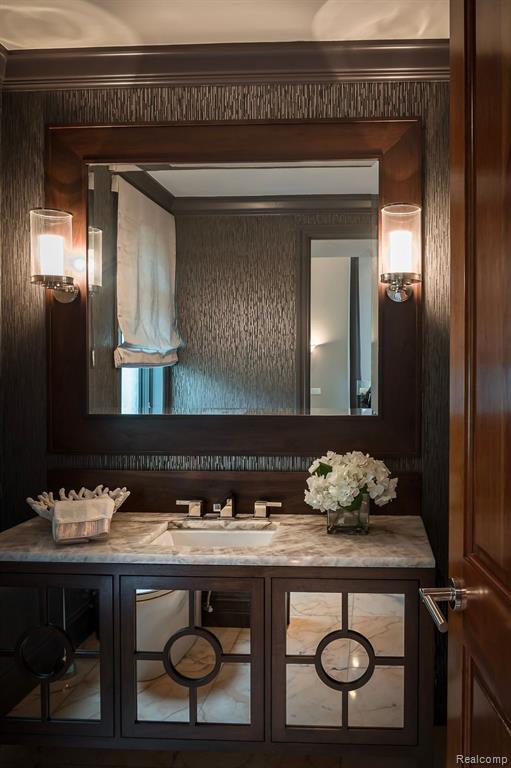 4524 STONELEIGH Road, Bloomfield Hills, MI 48302 — Photo 11