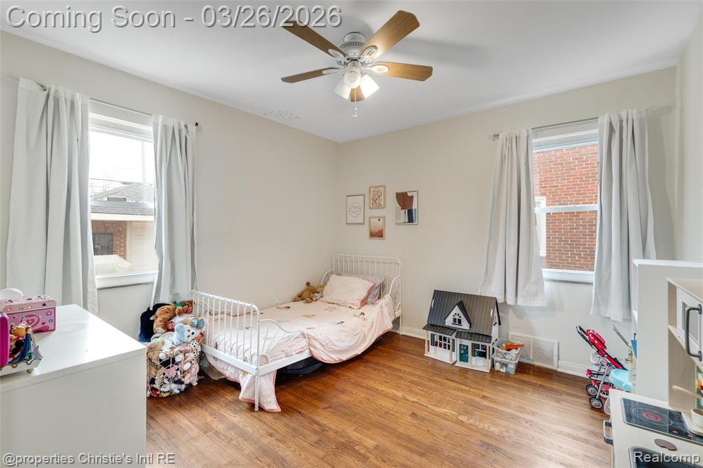 20631 Lochmoor Street, Harper Woods, MI 48225 — Photo 19