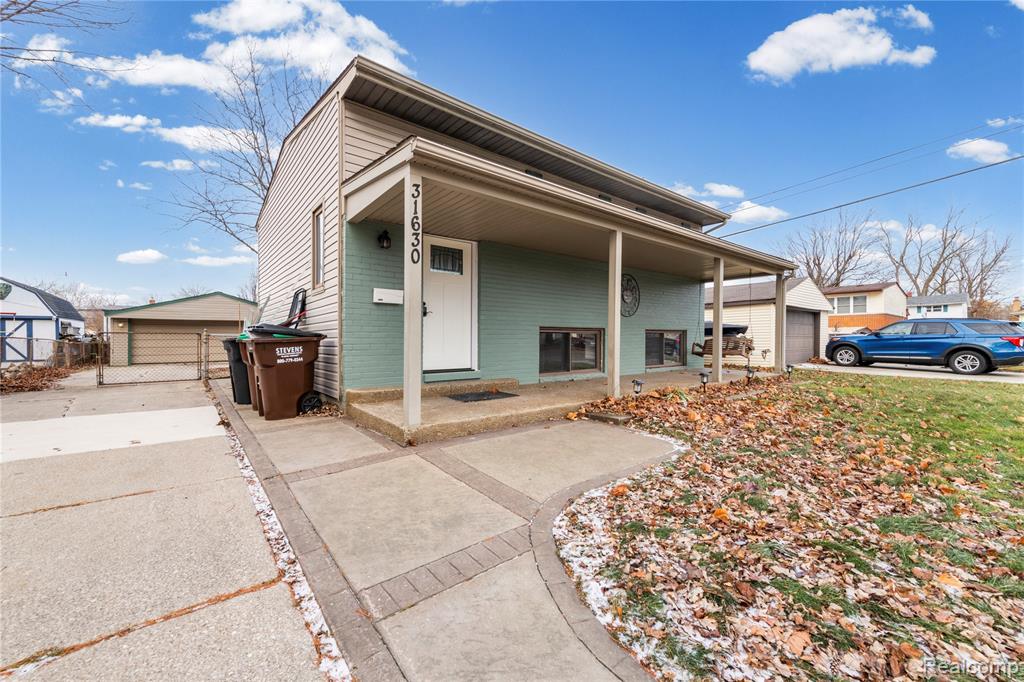 31630 E Ditner Drive, Rockwood, MI — Photo 4