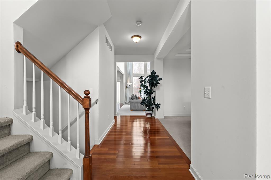 49681 S Glacier, Northville, MI 48168 — Photo 11
