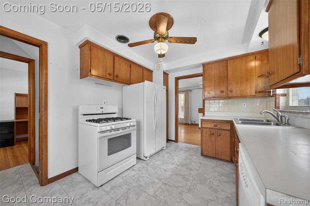 28303 Diesing Drive, Madison Heights, MI 48071 — Photo 6
