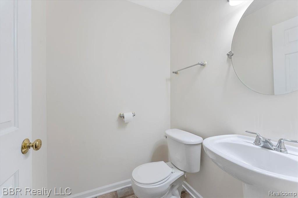 24007 FAIRLANE Boulevard, Woodhaven, MI 48183 — Photo 10