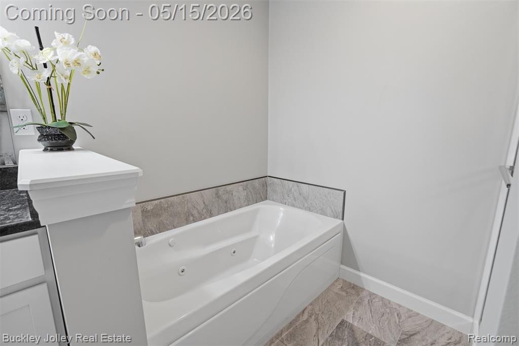 6369 Pasture Lane, Brighton, MI 48116 — Photo 10