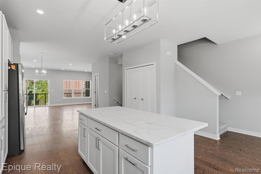 25549 Grandview Lane, 31, Novi, MI — Photo 7
