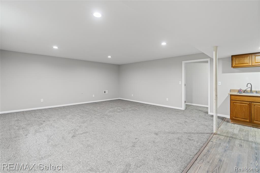 708 Wilberforce Drive, Flint, MI 48503 — Photo 20
