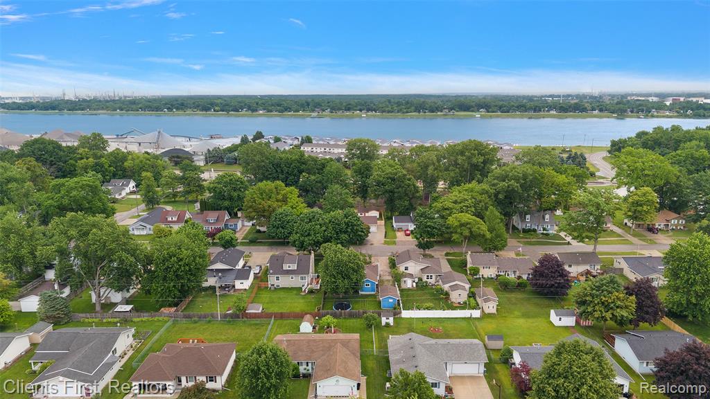 840 Saint James Street, Marysville, MI 48040 — Photo 11