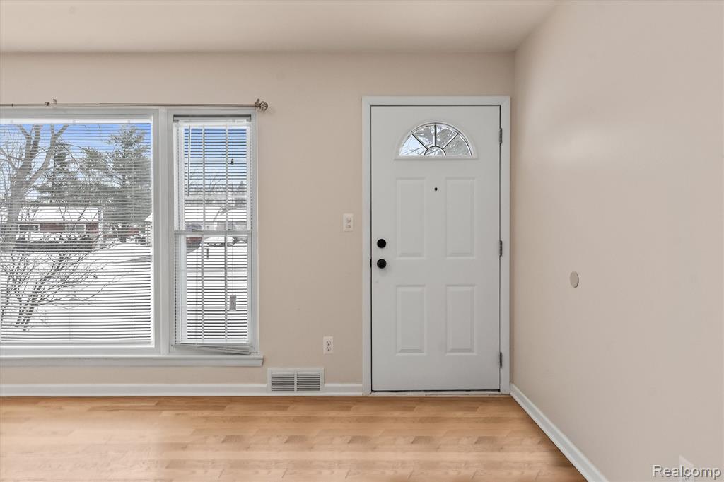 50817 Parsons Drive, Shelby Twp, MI 48317 — Photo 3