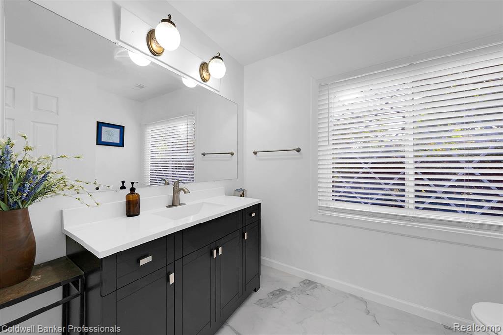 9539 Hillcrest Drive, Plymouth, MI 48170 — Photo 17