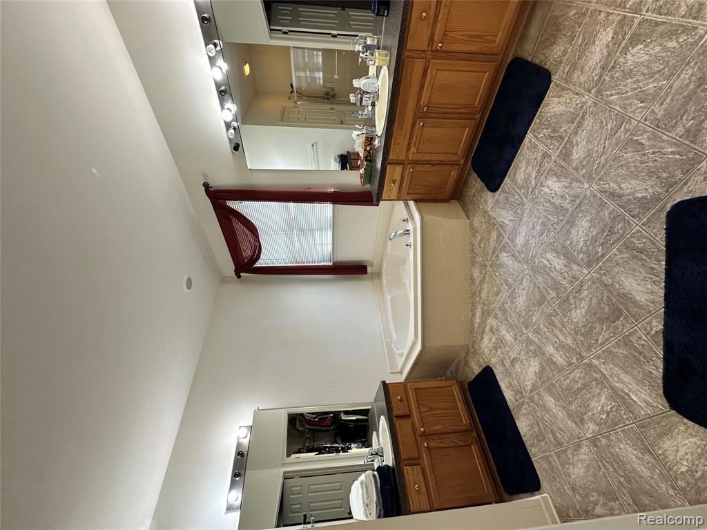 7383 Tottenham, Utica, MI 48317 — Photo 25