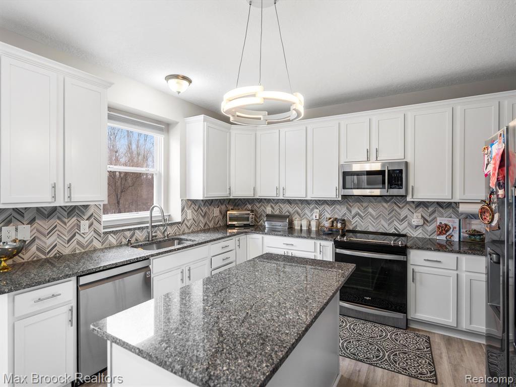 27404 SLOAN Street, Novi, MI — Photo 7