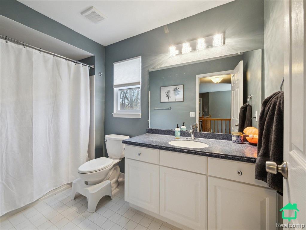 963 Golfview Drive, Lake Orion, MI 48362 — Photo 28
