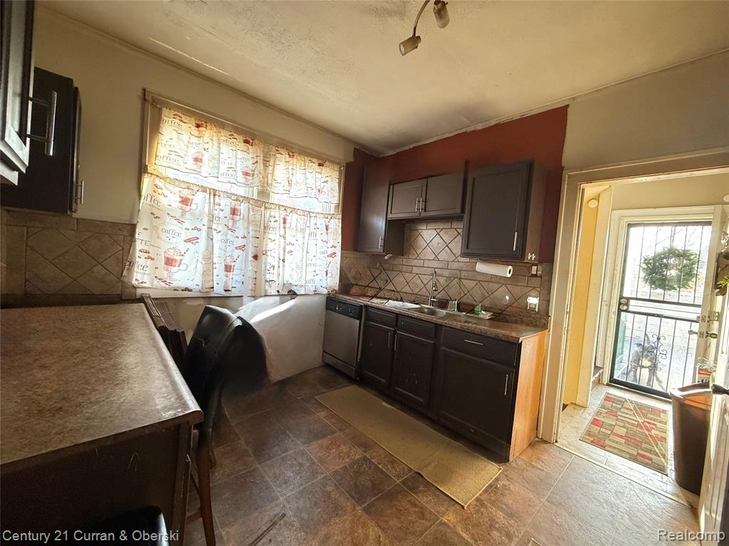 7291 AUBURN Street, Detroit, MI 48228 — Photo 12