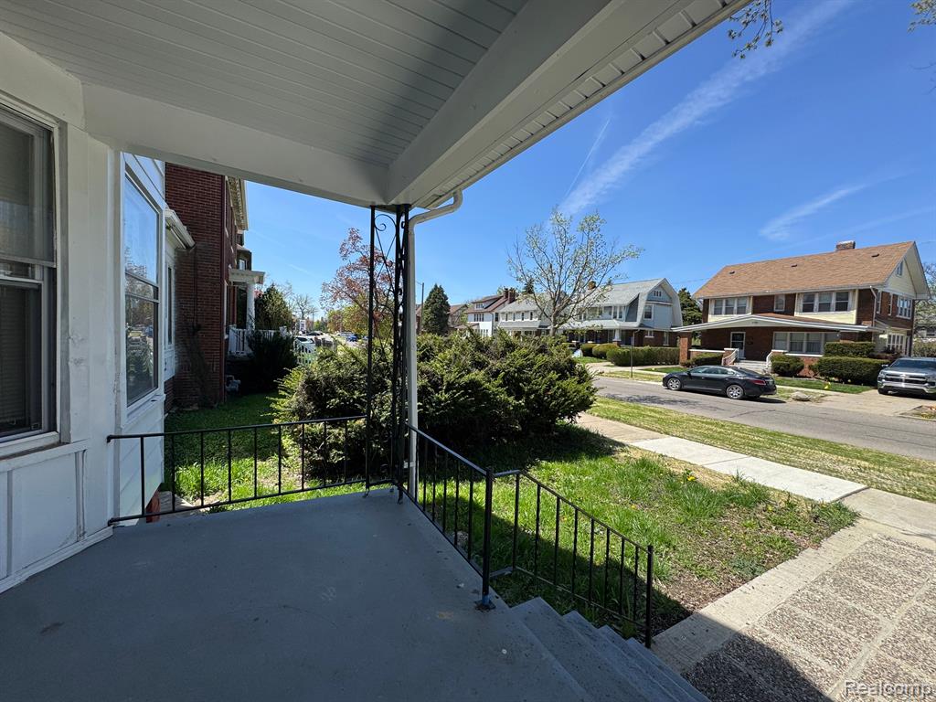 879 WEBB Street, Detroit, MI 48202 — Photo 23