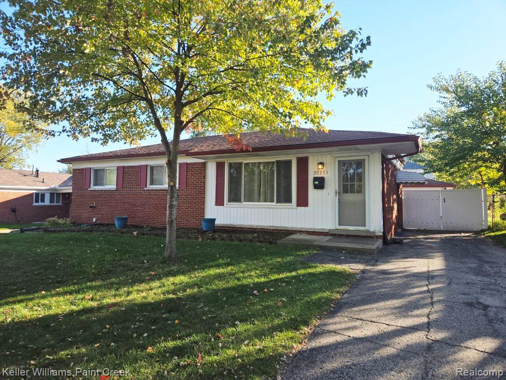 30271 Astor Street, Farmington Hills, MI 48336