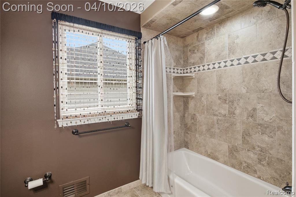 56891 Aberdeen Drive, Shelby Twp, MI 48316 — Photo 41