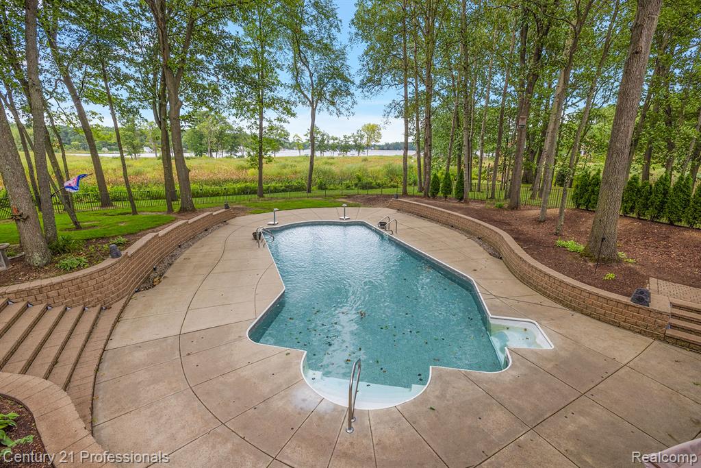 12120 SHAFFER Road, Davisburg, MI 48350 — Photo 9