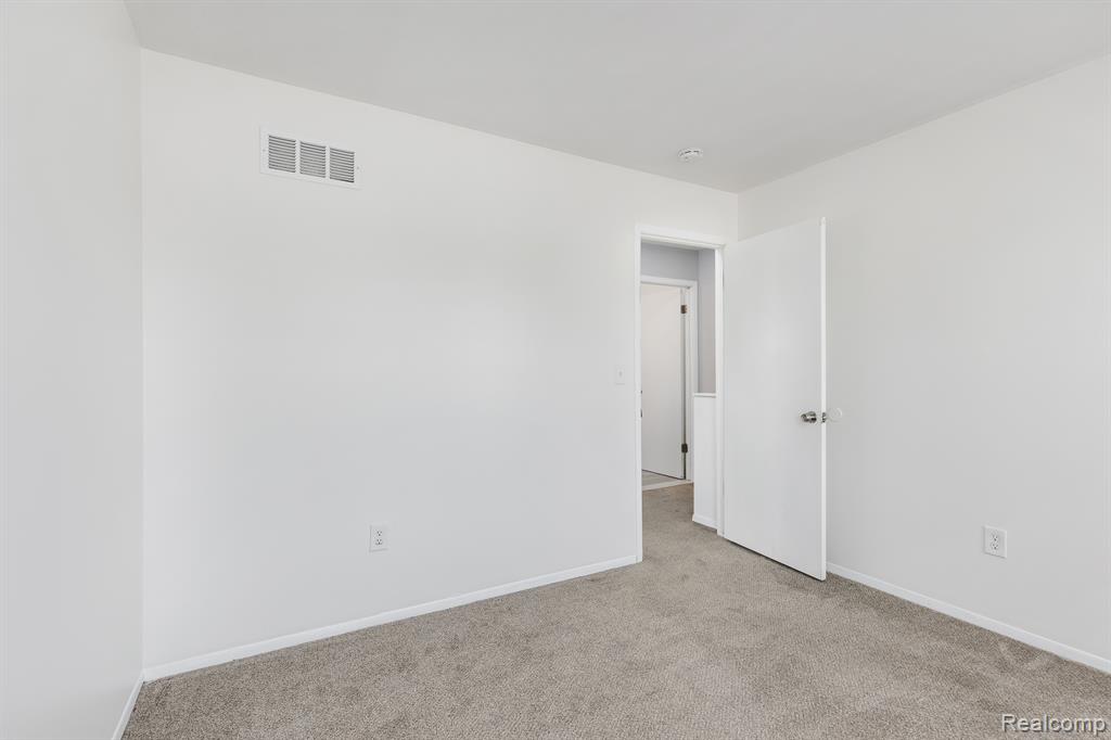 41421 AYRSHIRE Drive, Canton, MI 48188 — Photo 14