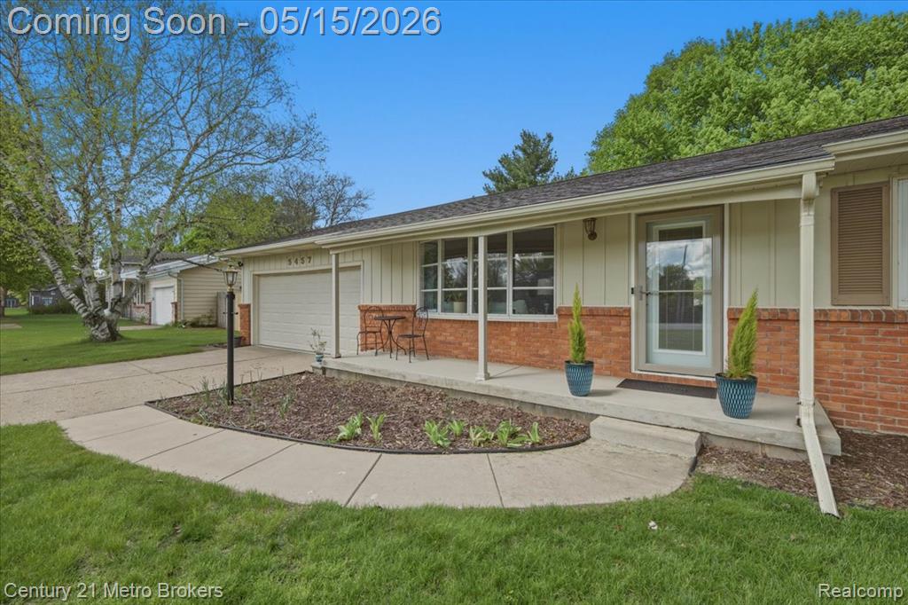 5457 N Seymour Road, Flushing, MI 48433 — Photo 3