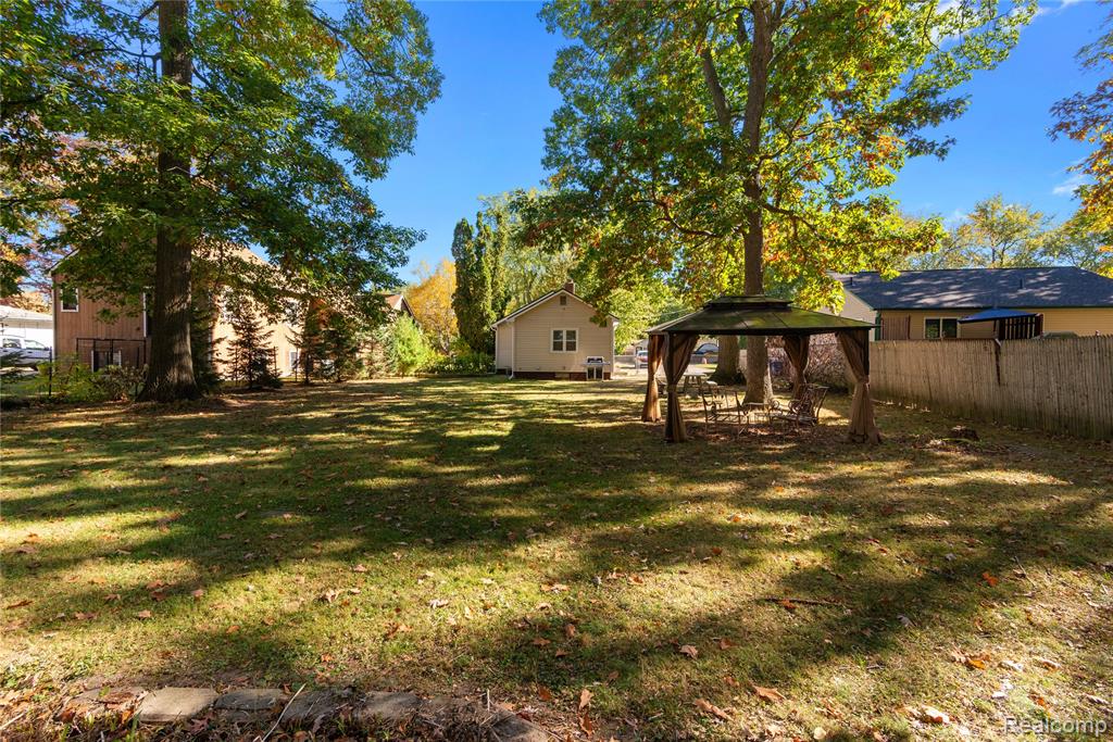 4209 Laforest Drive, Waterford, MI 48329 — Photo 28