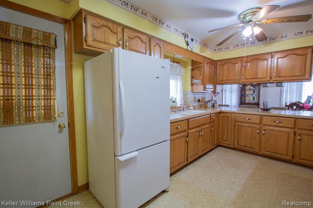 53330 SCHOENHERR Road, Shelby Twp, MI 48315 — Photo 11