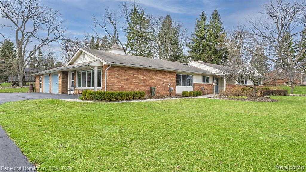 4360 SQUIRREL Road, Bloomfield Hills, MI 48304 — Photo 4