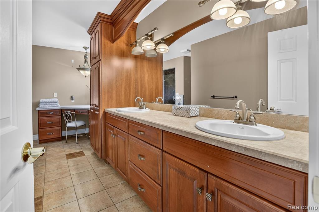 7186 River Road, Flushing, MI 48433 — Photo 17