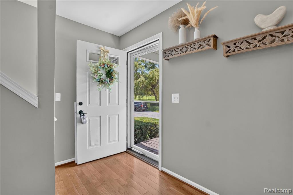 452 Waverly Lane, Howell, MI 48843 — Photo 5