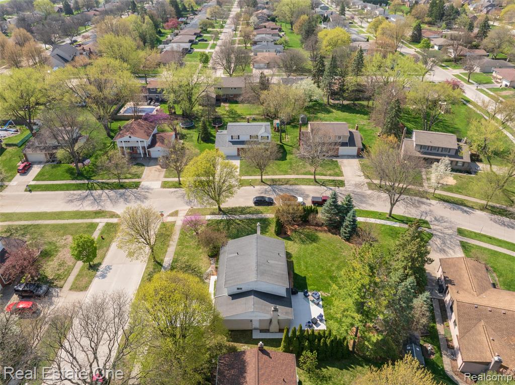 5345 Patterson Drive, Troy, MI 48085 — Photo 37